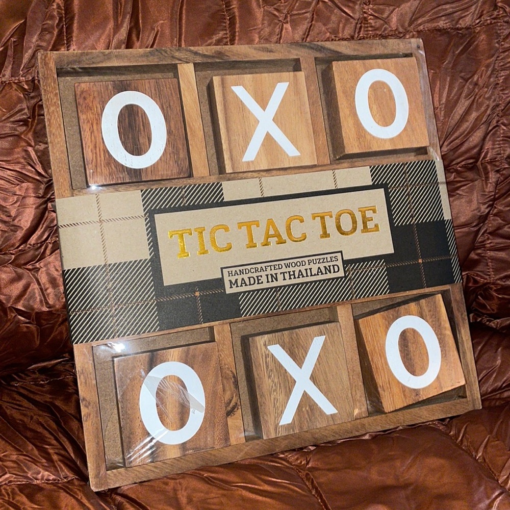 NWT. TIC TAC TOE Handcrafted Wood Game. - Picture 1 of 3